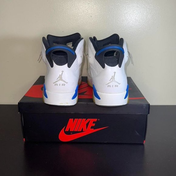 Jordan 6​ - Picture 3 of 6
